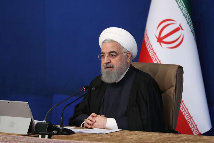 رجل الدين أحمد جهان بزرغي في مقابلة على شاشة التلفزيون الإيراني يتهم الرئيس روحاني بتعاطي المخدرات