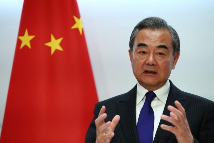بكين: العالم لا يحتاج لأن تكون الصين 