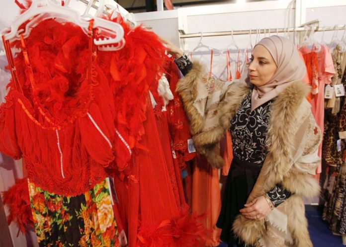 تجار عرب: الألبسة السورية تنافس الأجنبية بالجودة والسعر