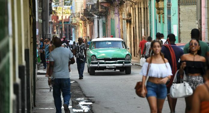 كوبا تجيز النشاط الخاص في غالبية القطاعات الاقتصادية