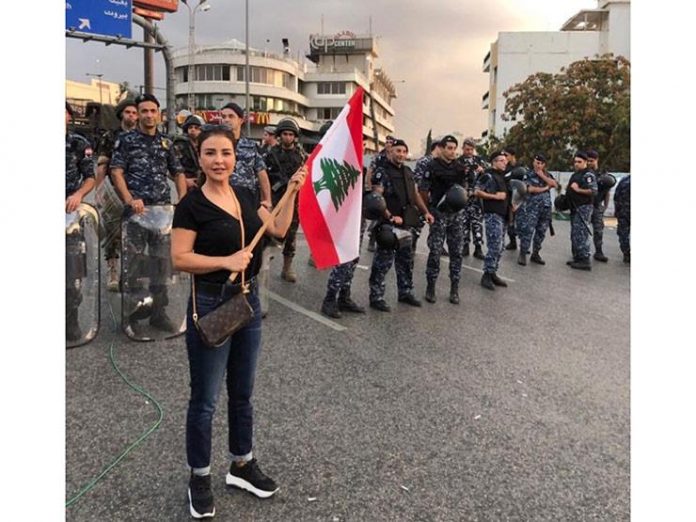 لبنان.. قطع للطرقات احتجاجا على تردي الأوضاع المعيشية