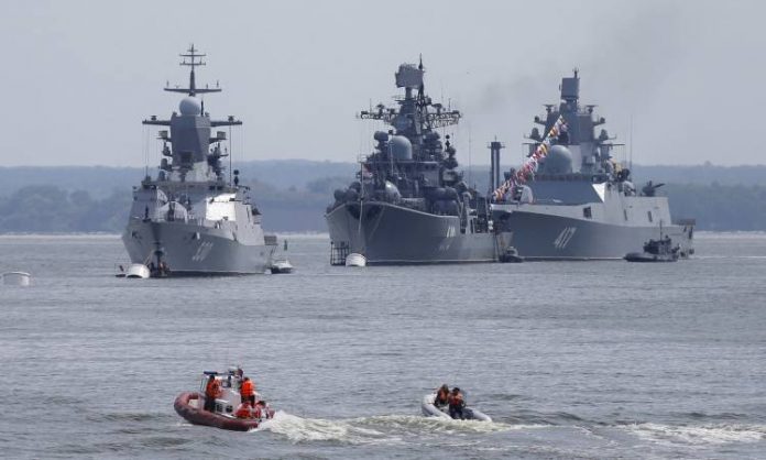 الدفاع الروسية تتحدث عن سير تدريباتها قبالة سواحل سوريا