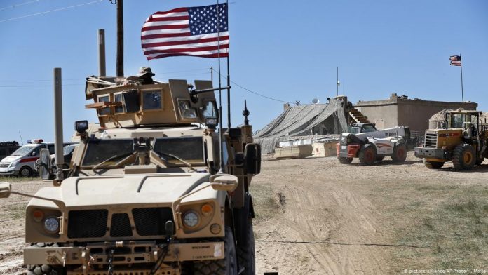 صحيفة: نحو 900 عسكري أمريكي سيبقون في سوريا